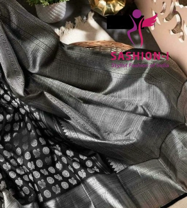 Jaquard Saree with Unstitched Blouse Piece - 